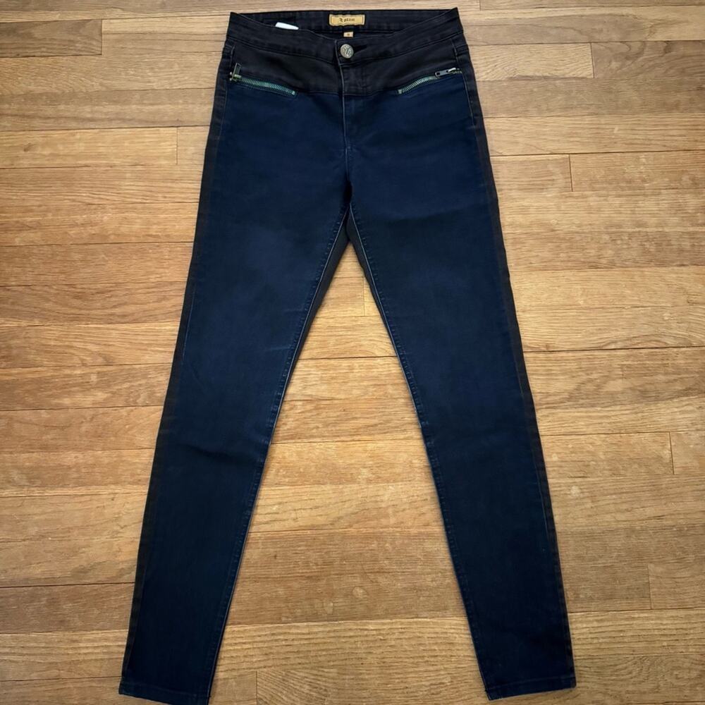 STS Blue black mid rise zipper pocket jeggings size 8
b14